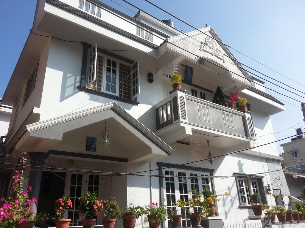 Gloria Homestay Kochi Екстер'єр фото